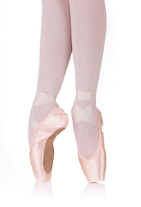 R - Class Pointe Shoes